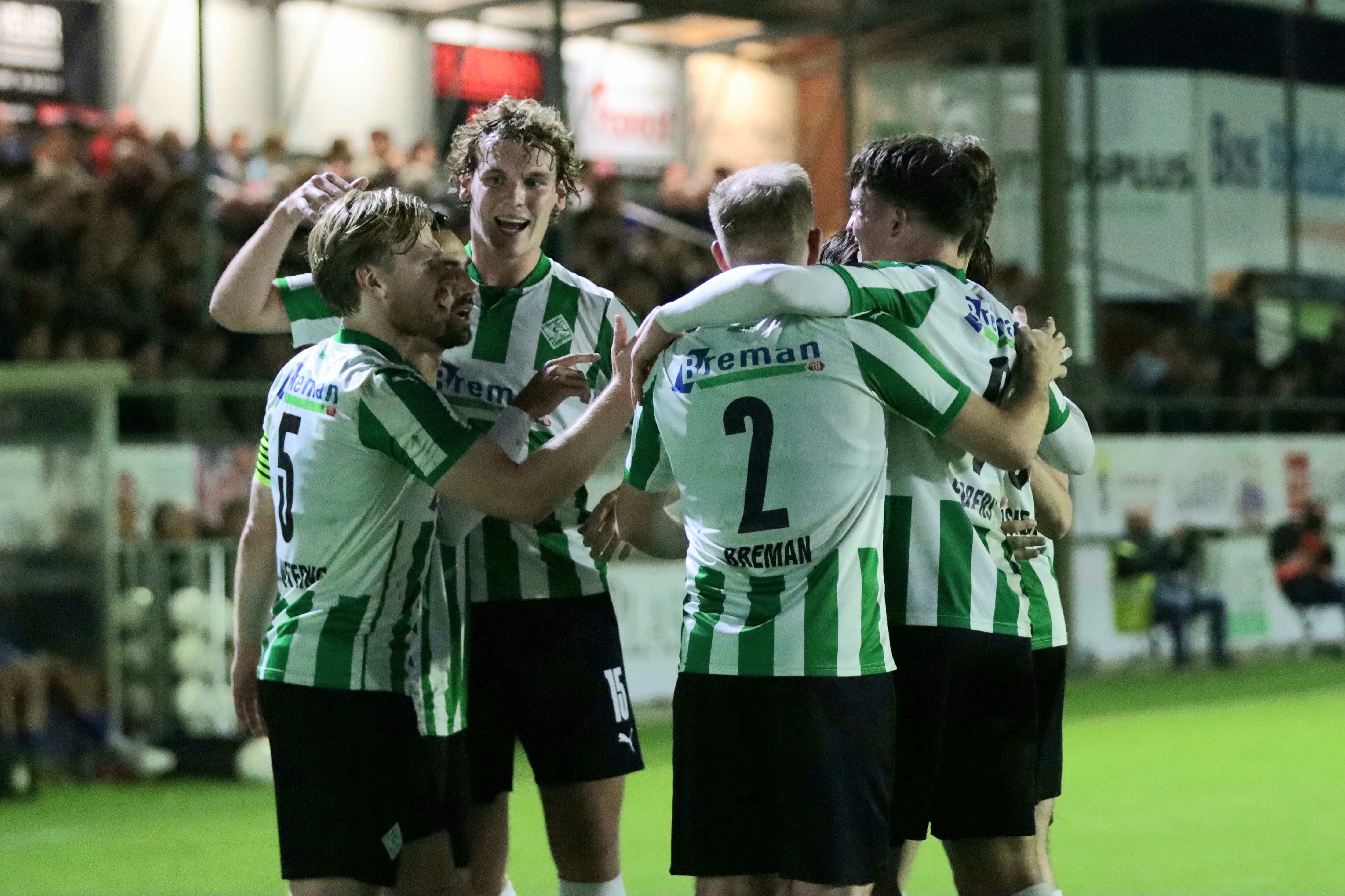 SC Genemuiden viert feest in Staphorst