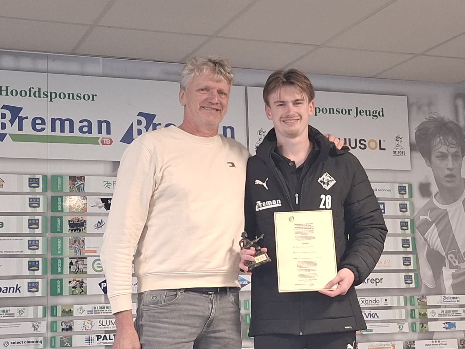 Voorzitter Luuk Drost en Kris Lindeboom
