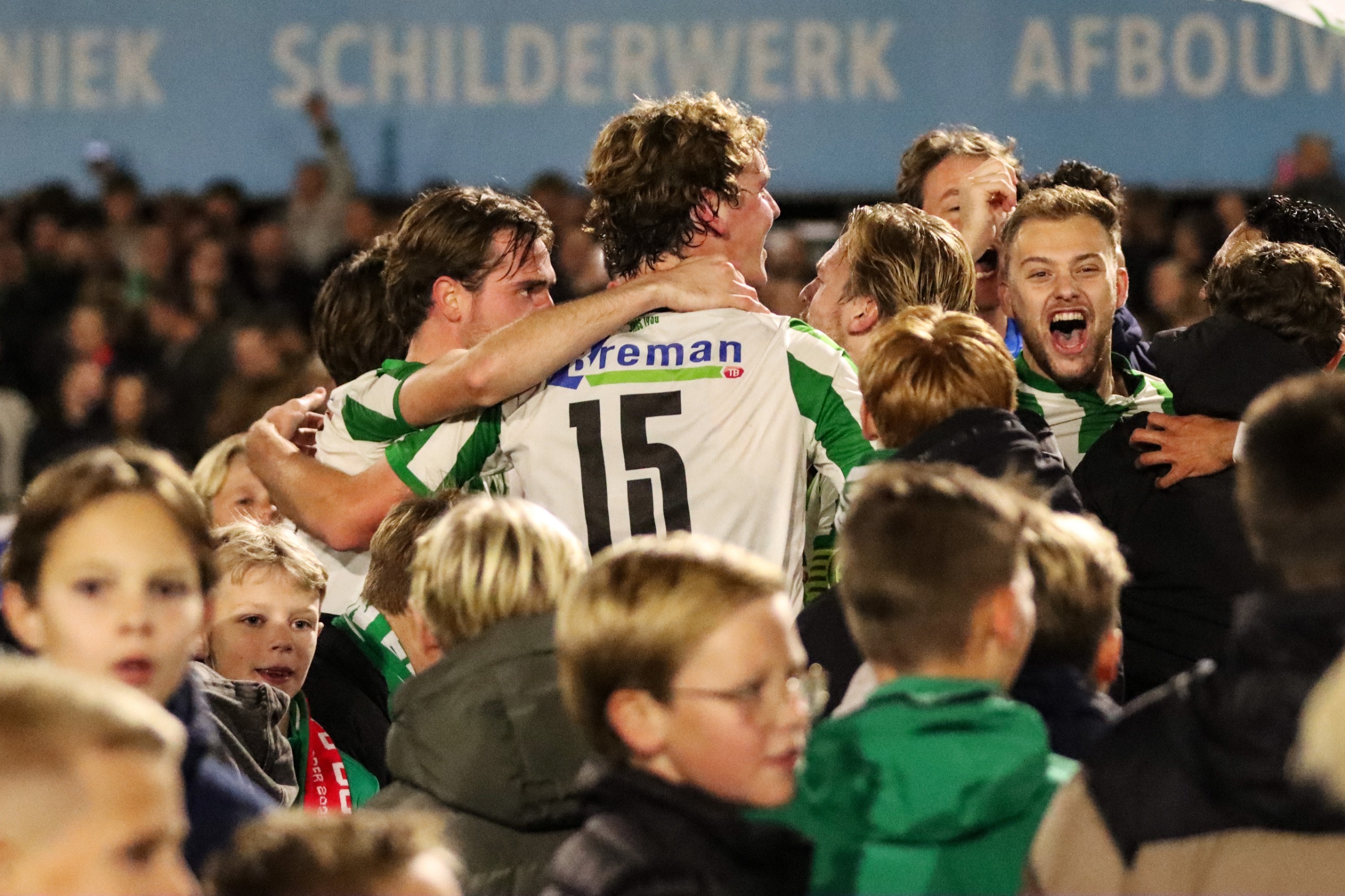 Vreugde bij spelers en fans SC Genemuiden